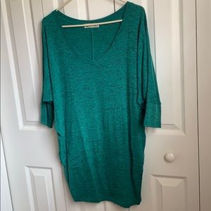 Green & Black Heathered Dolman V-Neck